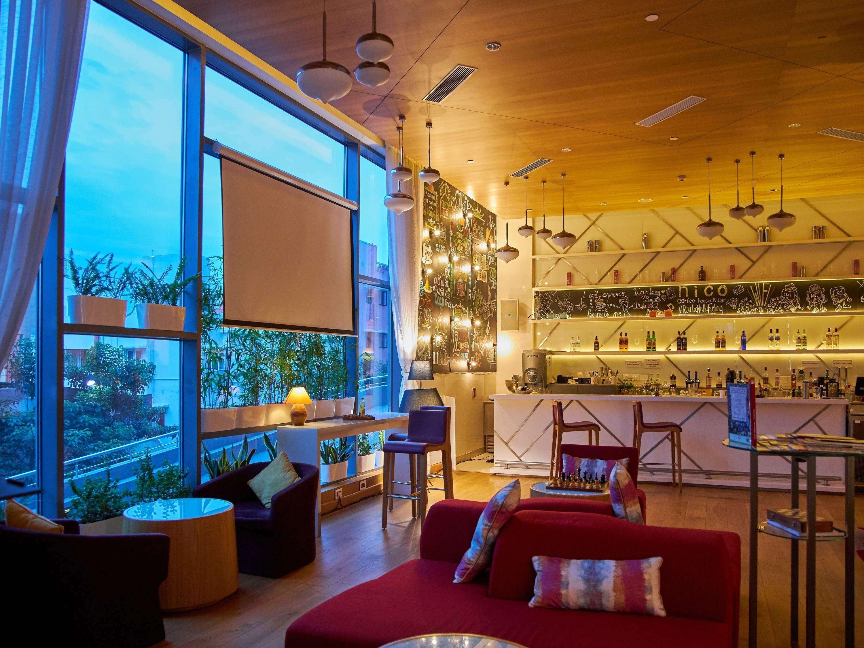 Novotel Chennai Sipcot Экстерьер фото The bar at the 360° Sky Lounge