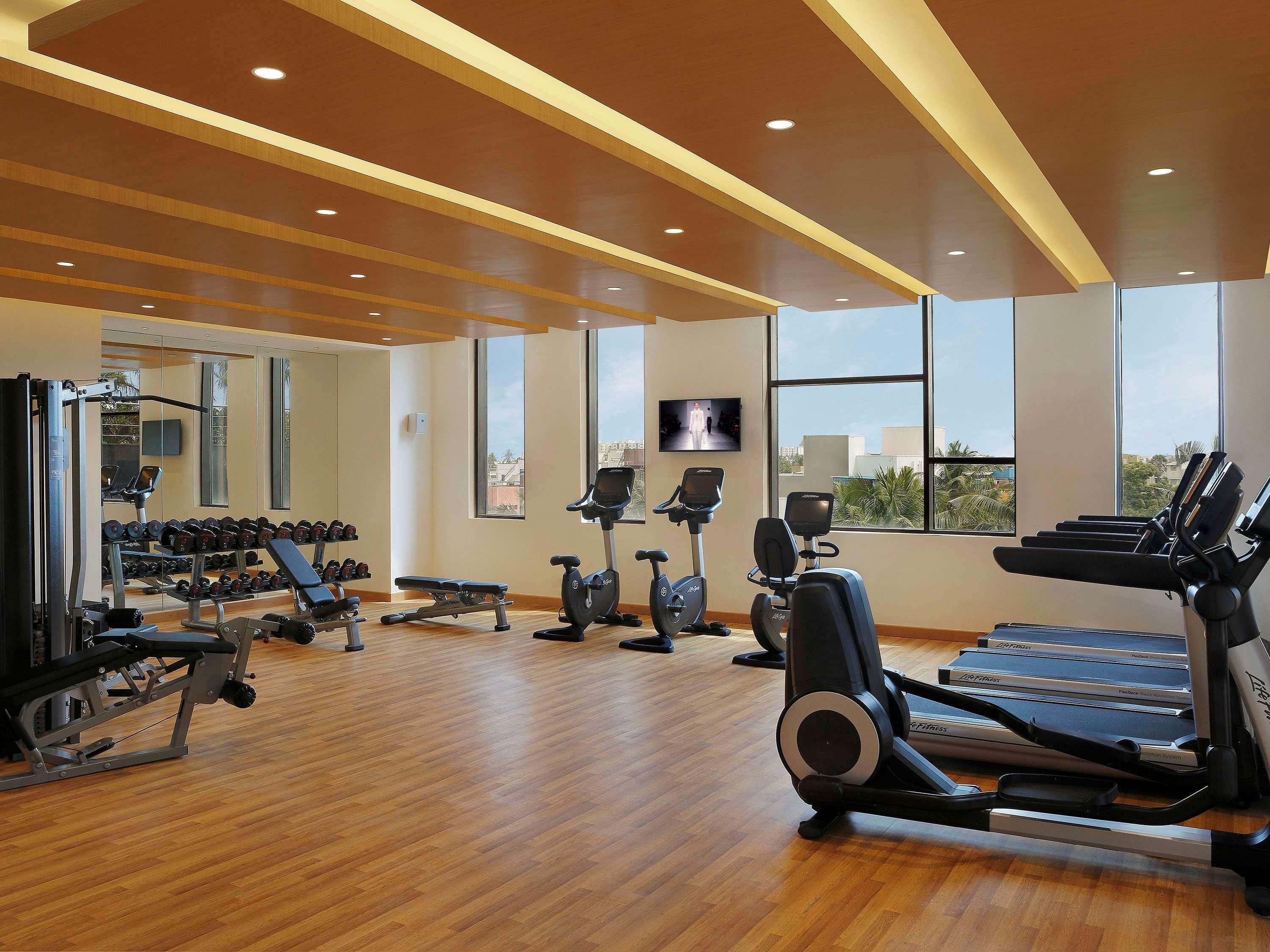 Novotel Chennai Sipcot Экстерьер фото The gym at the hotel