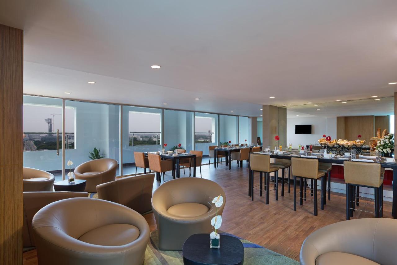 Novotel Chennai Sipcot Экстерьер фото The lounge at the airport